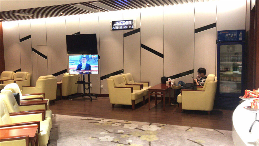 柳州安檢內(nèi)03.jpg 柳州安檢內(nèi)03.jpg